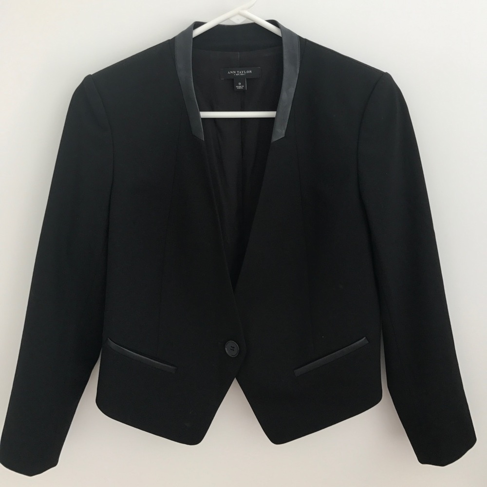 Ann Taylor leather trim cropped blazer size 0